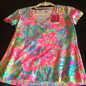 Lilly Pulitzer tee shirt
